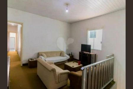 Casa à venda com 4 quartos, 300m² em Cangaiba, São Paulo