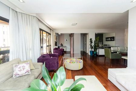 Sala com móveis modernos e iluminação natural, com vista para a varanda. de apartamento à venda com 4 quartos, 195m² em Jardim Paulista, São Paulo