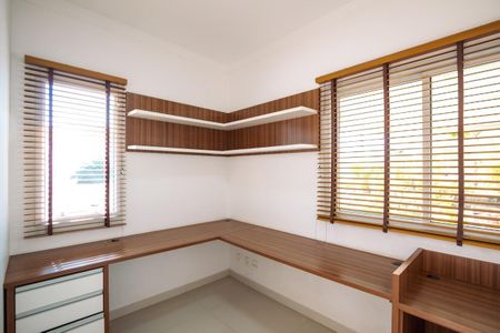 Casa para alugar com 180m², 3 quartos e 3 vagas