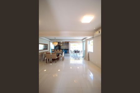 Casa para alugar com 180m², 3 quartos e 3 vagas