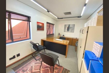 Casa à venda com 366m², 1 quarto e 7 vagas