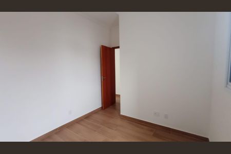 Casa à venda com 3 quartos, 100m² em Vila Romero, São Paulo