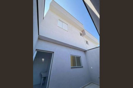 Casa à venda com 100m², 3 quartos e 1 vaga
