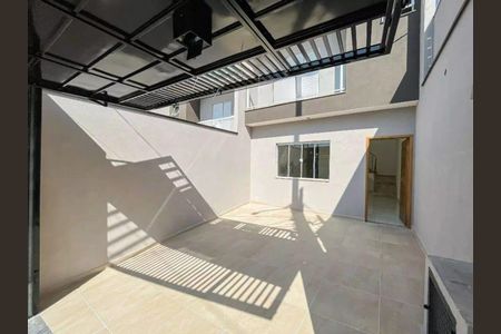Casa à venda com 100m², 3 quartos e 1 vaga
