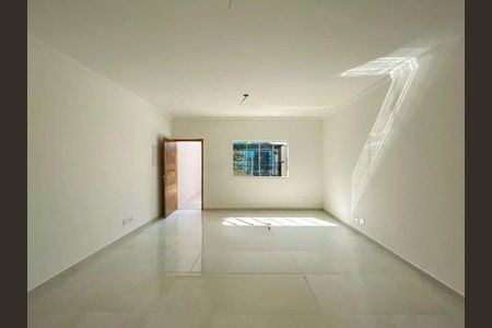 Casa à venda com 3 quartos, 100m² em Vila Romero, São Paulo