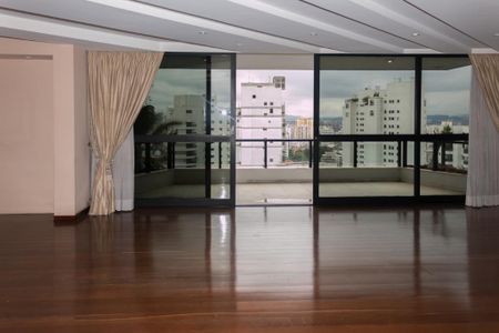 Apartamento à venda com 473m², 4 quartos e 4 vagas