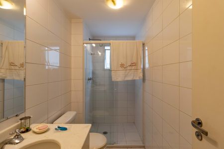 Apartamento à venda com 132m², 3 quartos e 2 vagasBanheiro