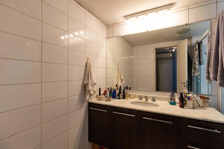 Apartamento à venda com 132m², 3 quartos e 2 vagasBanheiro da Suíte