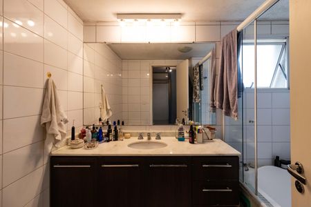 Apartamento à venda com 132m², 3 quartos e 2 vagasBanheiro da Suíte