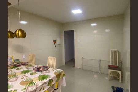 Casa à venda com 4 quartos, 156m² em Vargem Pequena, Rio de Janeiro