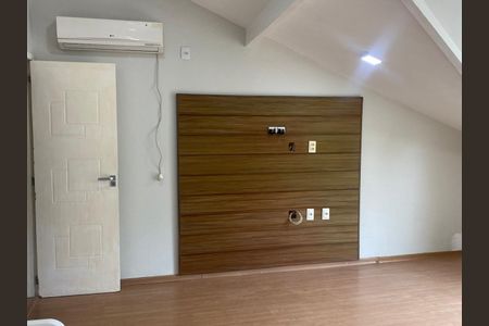 Casa à venda com 4 quartos, 156m² em Vargem Pequena, Rio de Janeiro