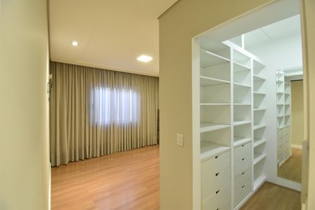 Casa para alugar com 280m², 3 quartos e 4 vagasSuíte