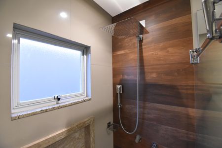 Casa para alugar com 280m², 3 quartos e 4 vagasBanheiro 2