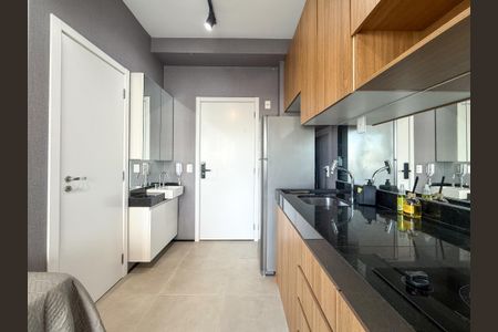 Cozinha de apartamento para alugar com 1 quarto, 24m² em Liberdade, São Paulo