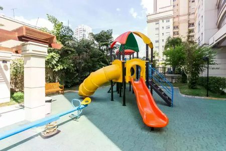 Apartamento à venda com 223m², 3 quartos e 4 vagas