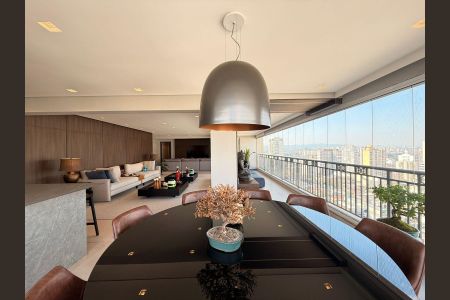Apartamento à venda com 223m², 3 quartos e 4 vagas