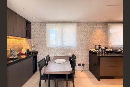 Apartamento à venda com 223m², 3 quartos e 4 vagas