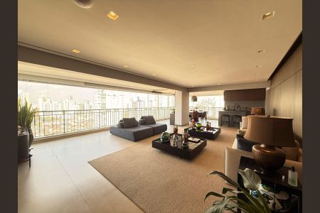 Apartamento à venda com 223m², 3 quartos e 4 vagas