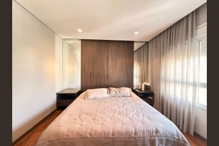 Apartamento à venda com 223m², 3 quartos e 4 vagas
