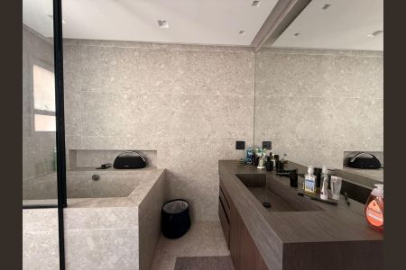 Apartamento à venda com 223m², 3 quartos e 4 vagas