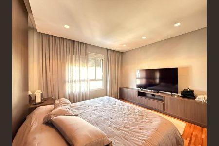 Apartamento à venda com 223m², 3 quartos e 4 vagas