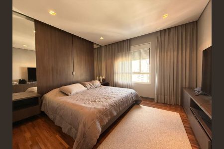 Apartamento à venda com 223m², 3 quartos e 4 vagas