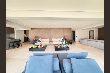 Apartamento à venda com 223m², 3 quartos e 4 vagas