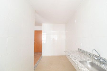 Cozinha de apartamento para alugar com 2 quartos, 56m² em Camaquã, Porto Alegre