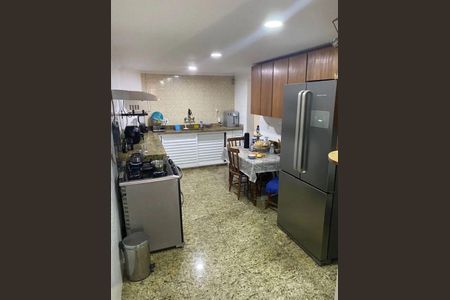 Casa à venda com 4 quartos, 220m² em Barra da Tijuca, Rio de Janeiro