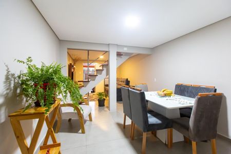 Casa para alugar com 176m², 3 quartos e 1 vaga Casa para alugar com 176m², 3 quartos e 1 vagaSala de Jantar