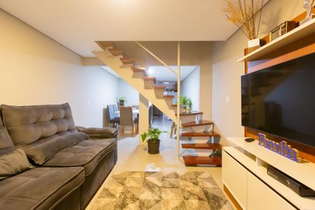 Casa para alugar com 176m², 3 quartos e 1 vaga Casa para alugar com 176m², 3 quartos e 1 vagaSala