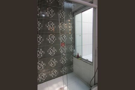 Casa à venda com 2 quartos, 115m² em Vila Carrão, São Paulo