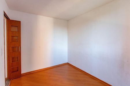 Apartamento à venda com 57m², 2 quartos e 1 vagaQuarto 2