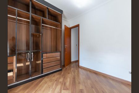 Dormitório de casa de condomínio à venda com 3 quartos, 120m² em Vila Santa Clara, São Paulo