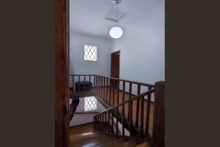 Casa à venda com 219m², 3 quartos e 4 vagas