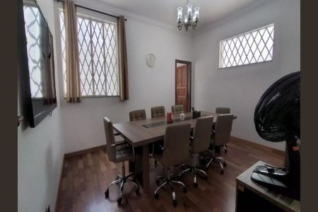 Casa à venda com 3 quartos, 219m² em Cambuci, São Paulo