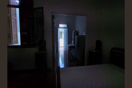 Casa à venda com 219m², 3 quartos e 4 vagas