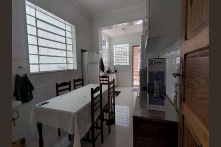 Casa à venda com 3 quartos, 219m² em Cambuci, São Paulo