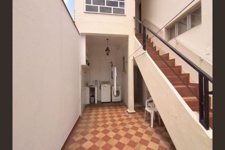 Casa à venda com 219m², 3 quartos e 4 vagas