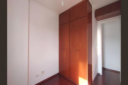 Casa à venda com 219m², 3 quartos e 4 vagas