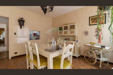 Casa à venda com 3 quartos, 220m² em Ferreira, São Paulo