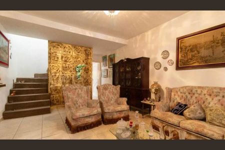 Casa à venda com 3 quartos, 220m² em Ferreira, São Paulo