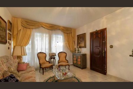 Casa à venda com 3 quartos, 220m² em Ferreira, São Paulo