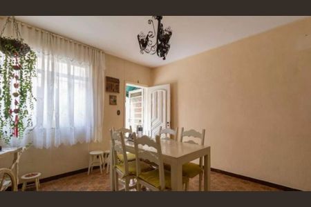 Casa à venda com 3 quartos, 220m² em Ferreira, São Paulo