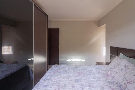 Casa à venda com 3 quartos, 205m² em Parque Novo Oratório, Santo André