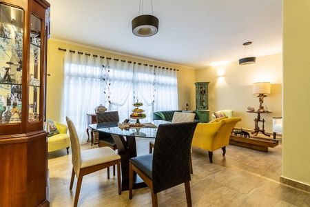 Casa à venda com 3 quartos, 267m² em Bosque da Saúde, São Paulo