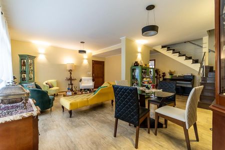 Casa à venda com 3 quartos, 267m² em Bosque da Saúde, São Paulo