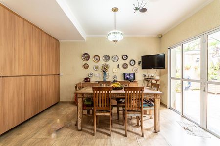 Casa à venda com 267m², 3 quartos e 2 vagas