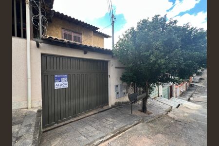 Casa para alugar com 140m², 3 quartos e 2 vagasPlaca QuintoAndar