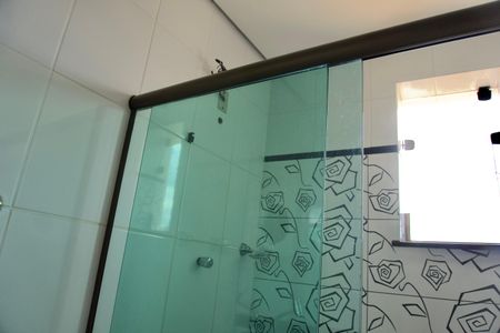 Casa para alugar com 140m², 3 quartos e 2 vagasSuíte - Banheiro